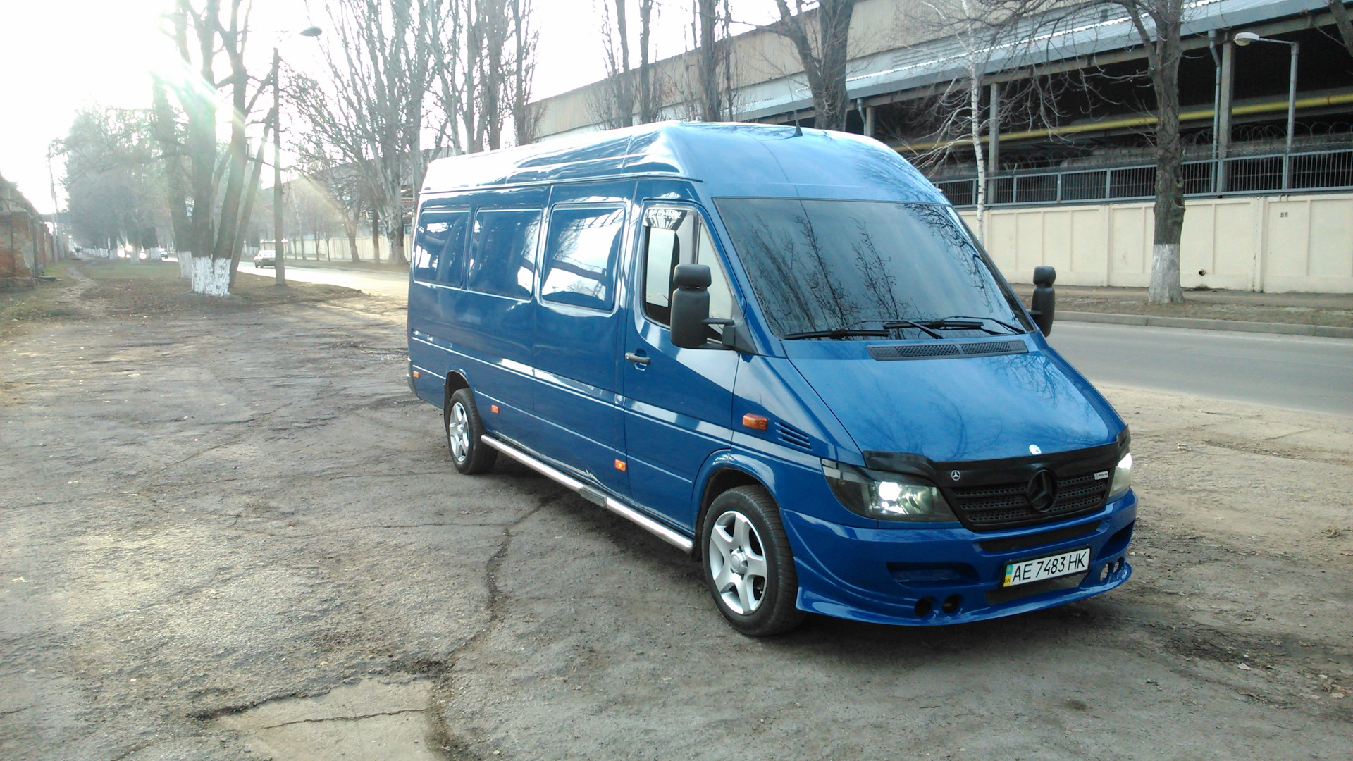 Mercedes-Benz Sprinter (1G) 2.2 дизельный 2003 | Синий металлик на DRIVE2