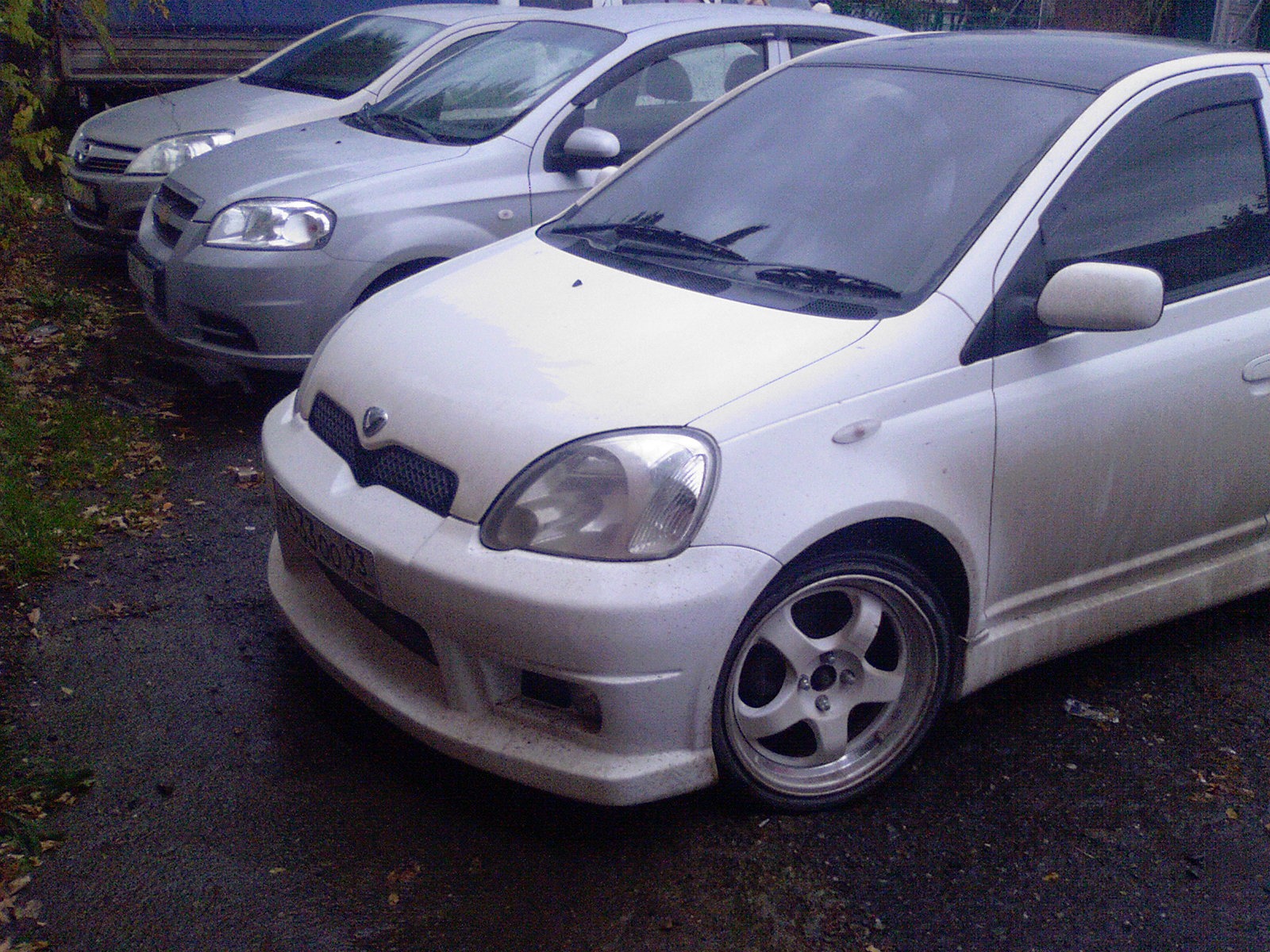 Toyota vitz. Тойота витц 2011. Toyota vitz. Обвес vitz 130. Витц машина 2013.