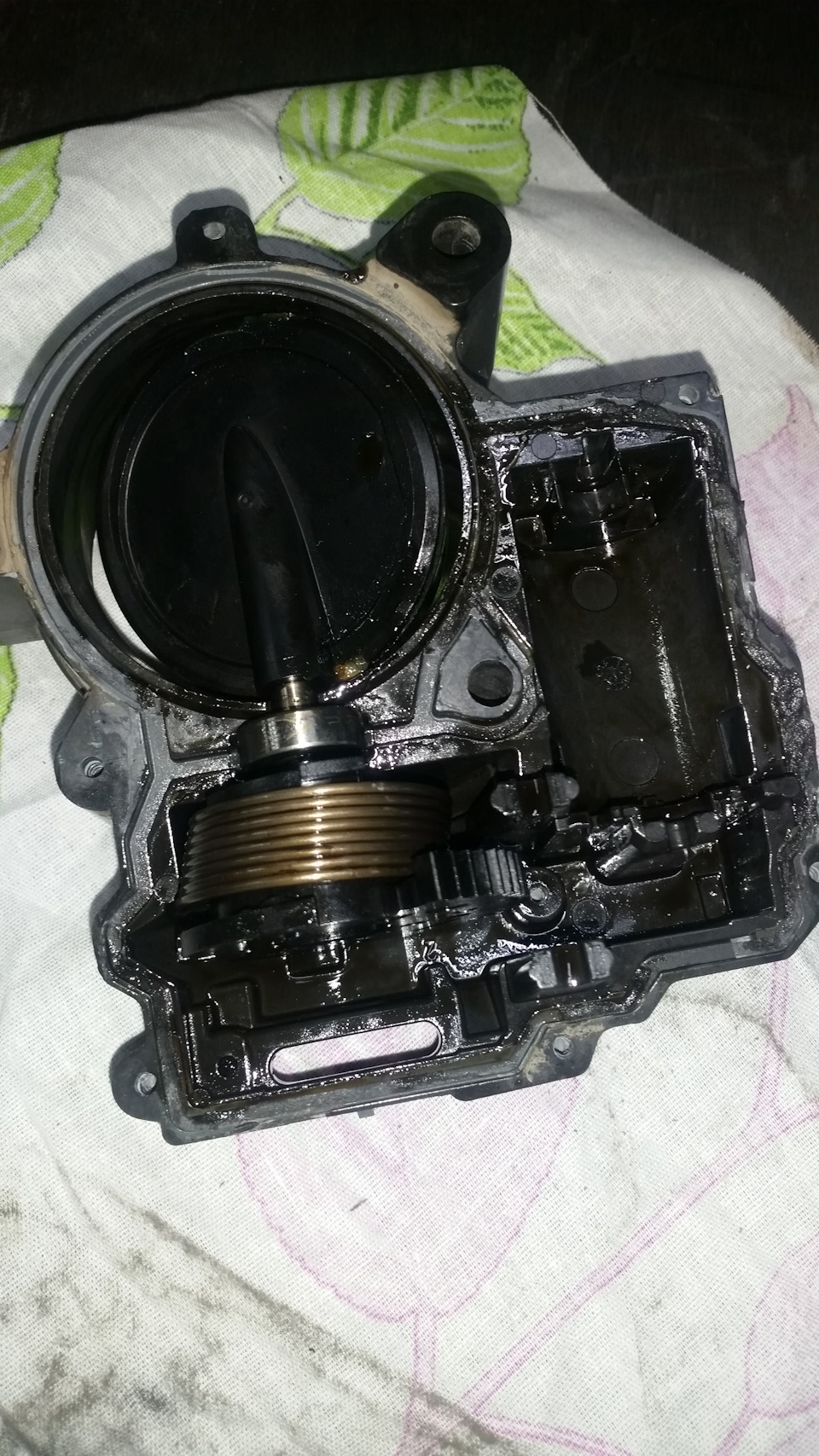 Разбор дроссельной заслонки — Citroen C4 L, 1,6 л., 2013 года ...