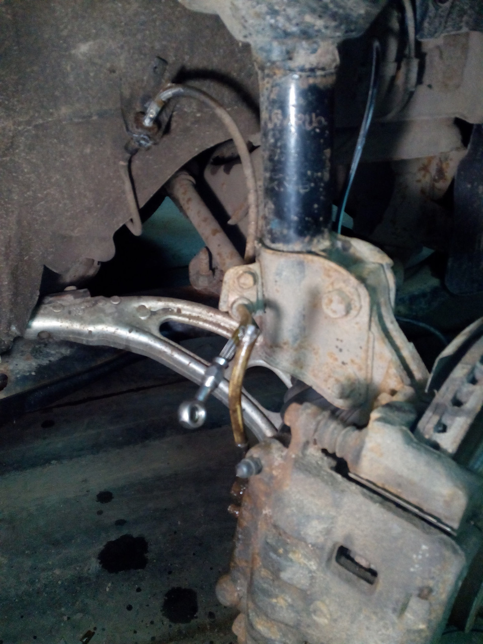 Лопнул тормозной шланг — Subaru Forester (SG), 2,5 л, 2007 года ...