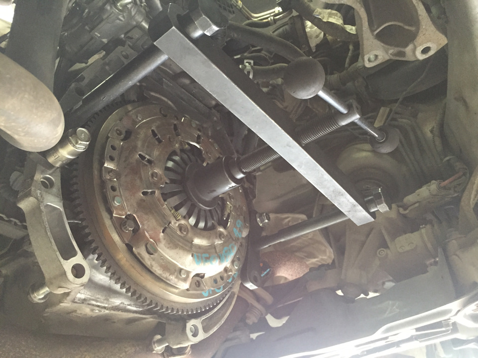 Как снять актуатор на хонда джаз