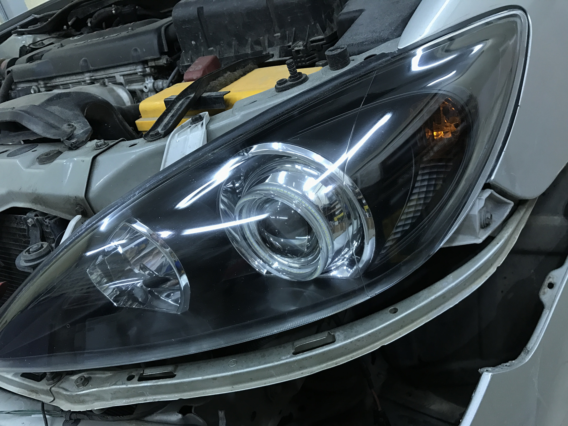 Какие фары линзы каких. Линзы в Камри 30. Camry 30 bi led.