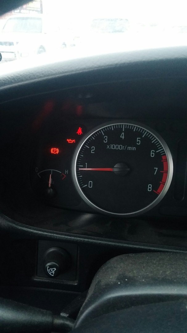 Загорелся датчик масла — Great Wall Hover, 2,4 л, 2008 года | поломка ...