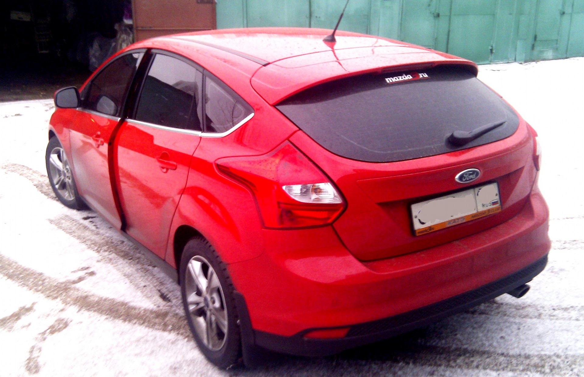 Ford Focus 3 хэтчбек и Приора