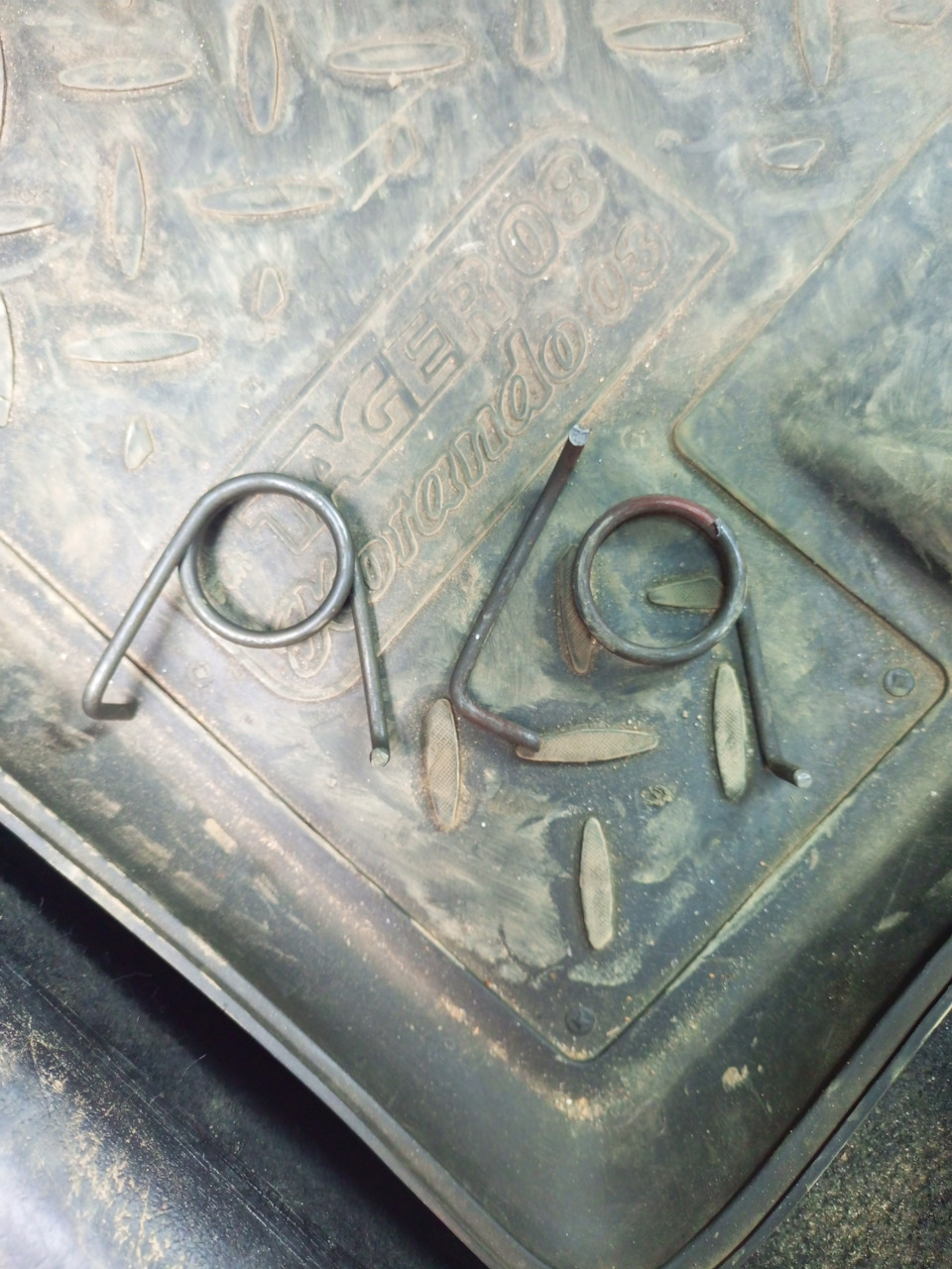 ДУМАЛ СЦЕПЛЕНИЕ, а нет ПРУЖИНКА возврата педали сцепления. — ТагАЗ ...