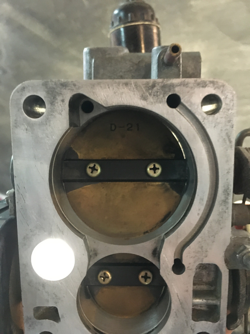 зазоры во всей красе — Toyota Crown (S120)