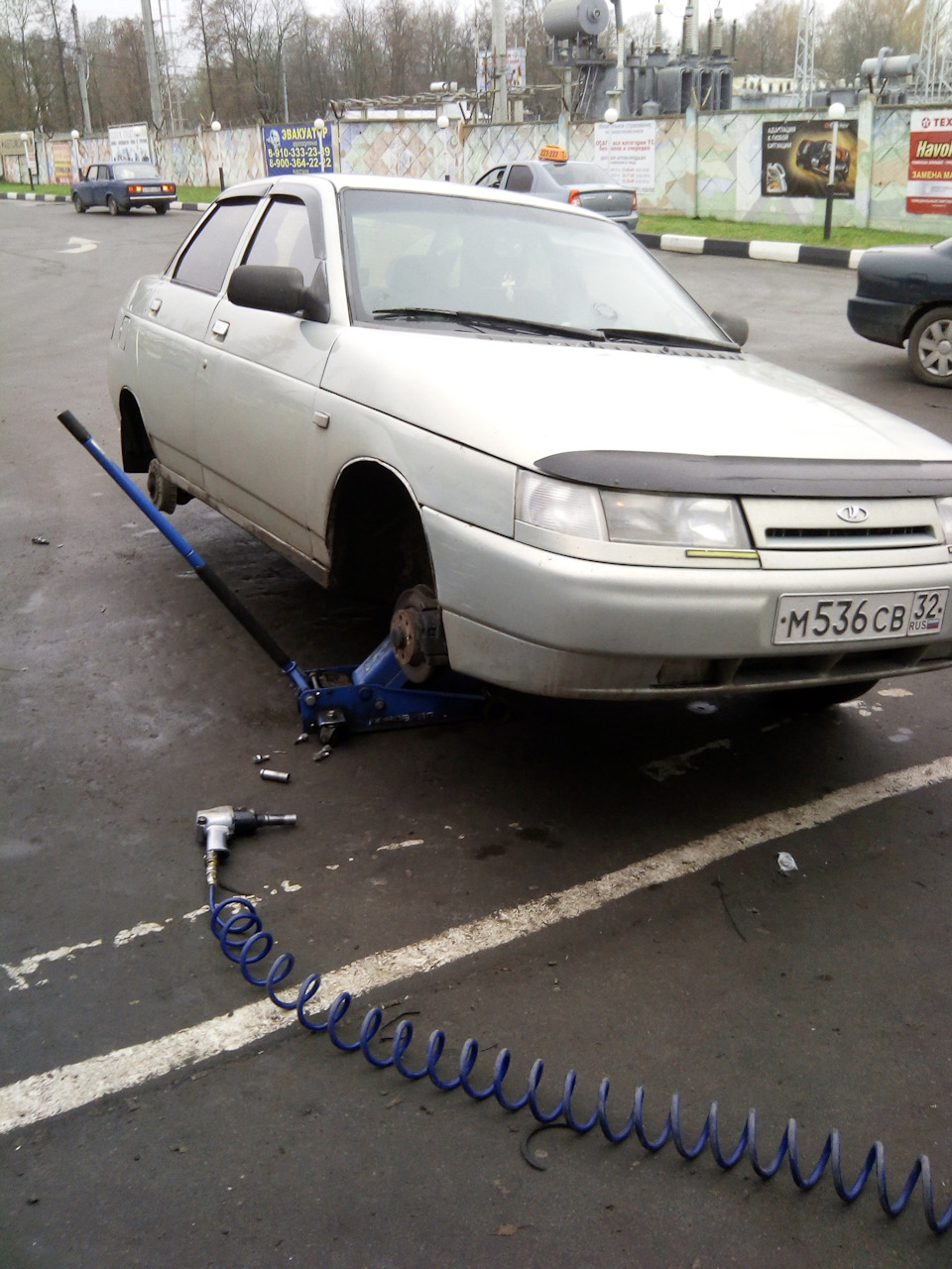 Вот это съездил на шиномонтаж — Lada 21103, 1,5 л, 2001 года | колёсные  диски | DRIVE2