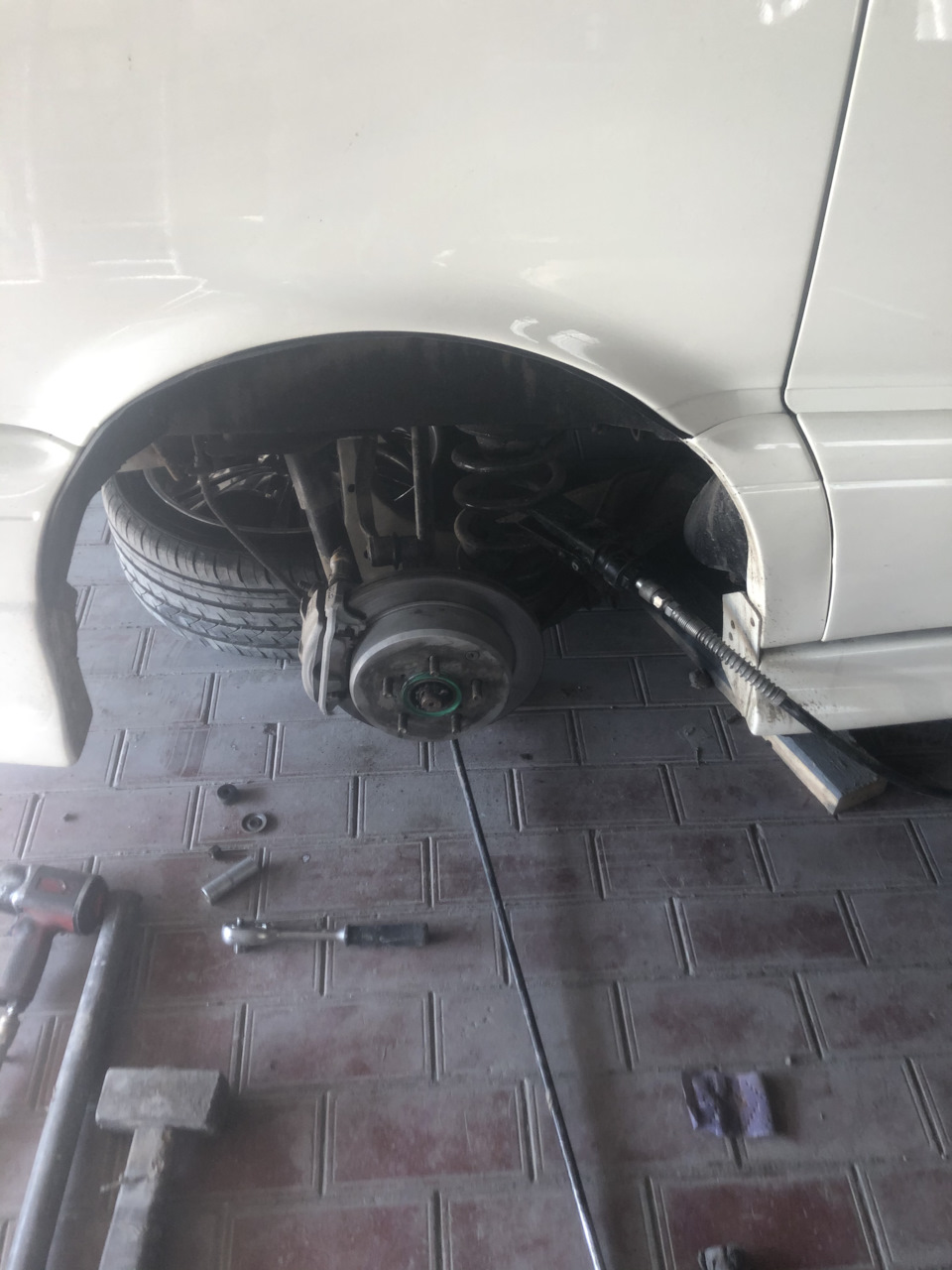 Ставим Отбойник — Toyota Previa (1G), 2,4 л, 1993 года | поломка | DRIVE2