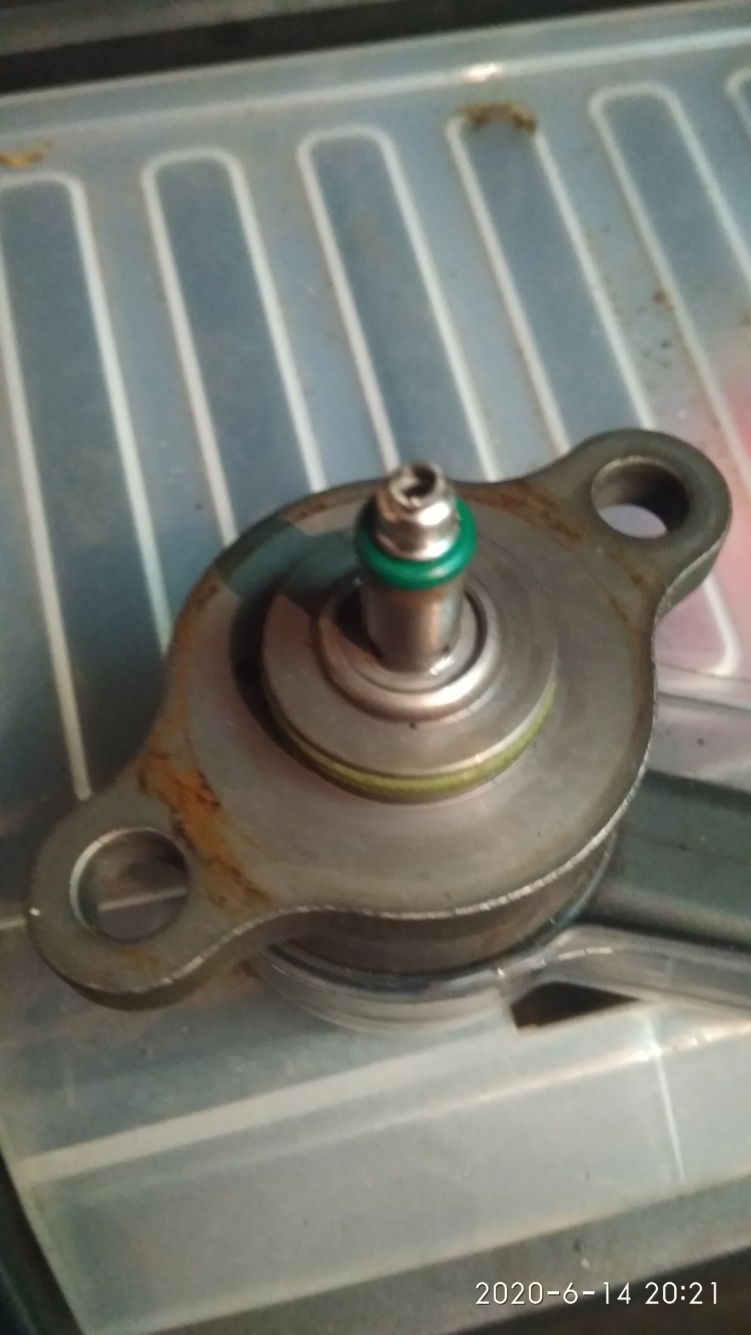 Регулятор давления топлива Пежо 406 2.0 HDI — Peugeot 406, 2 л, 1999 ...