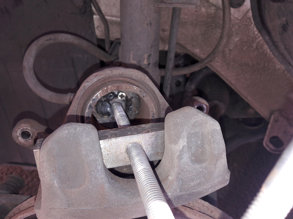 Как сделать лючок для бензонасоса сузуки гранд витара - 87 фото