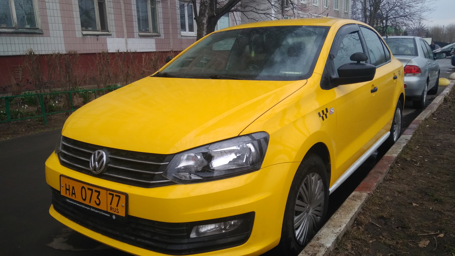 Volkswagen Polo С…СЌС‚С‡Р±РµРє Р¶РµР»С‚С‹Р№