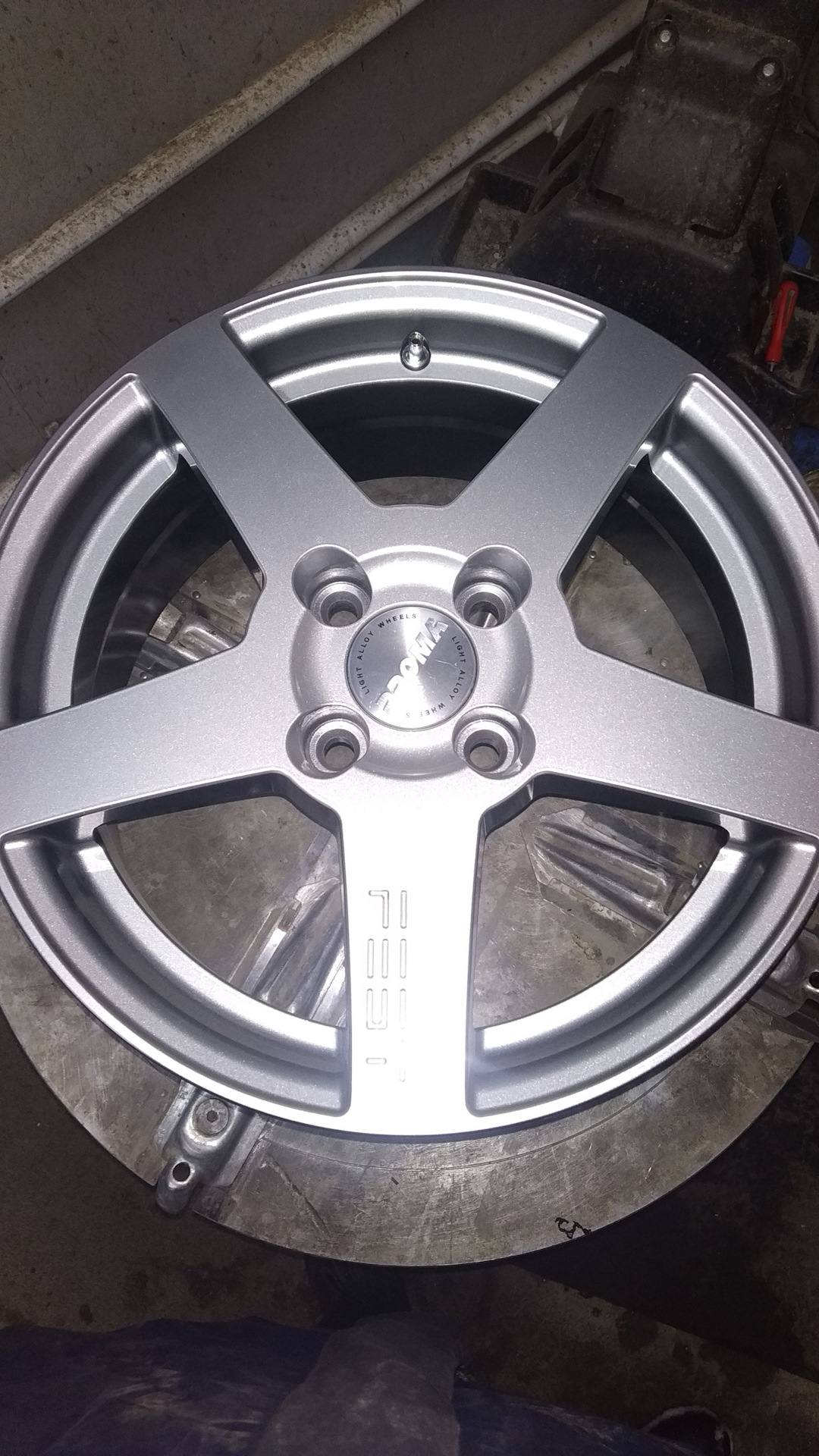 Для новой резины новые диски. — Hyundai Accent (4G), 1,6 л, 2014 года ...