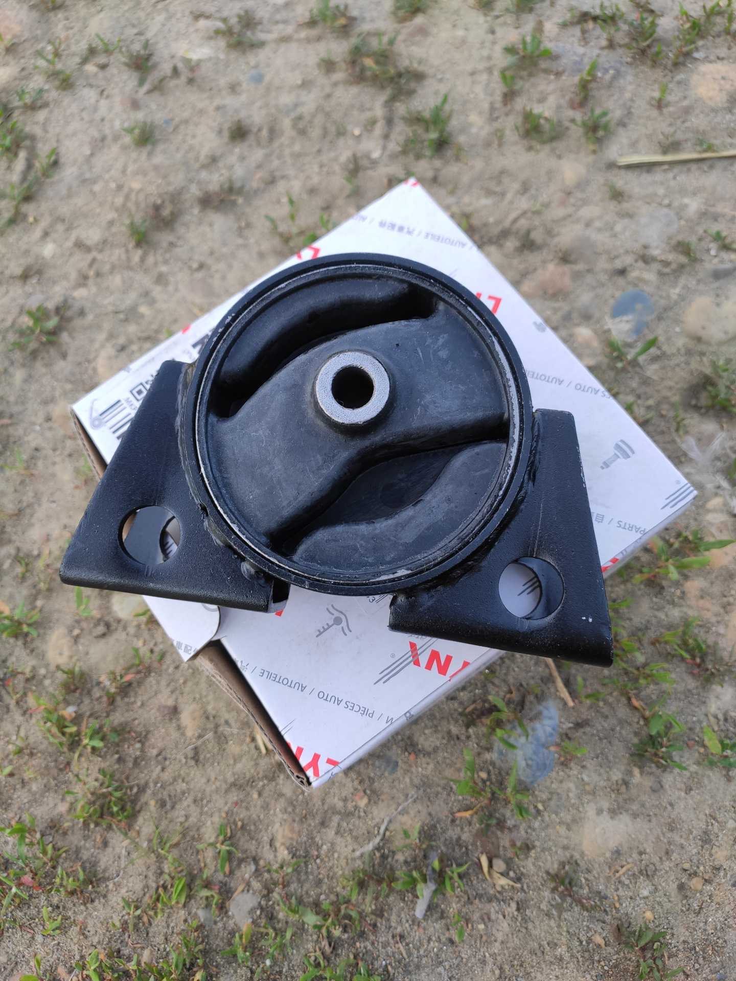 Ходовая и падушки двиготеля — Nissan Expert (W11), 1,8 л, 2005 года ...