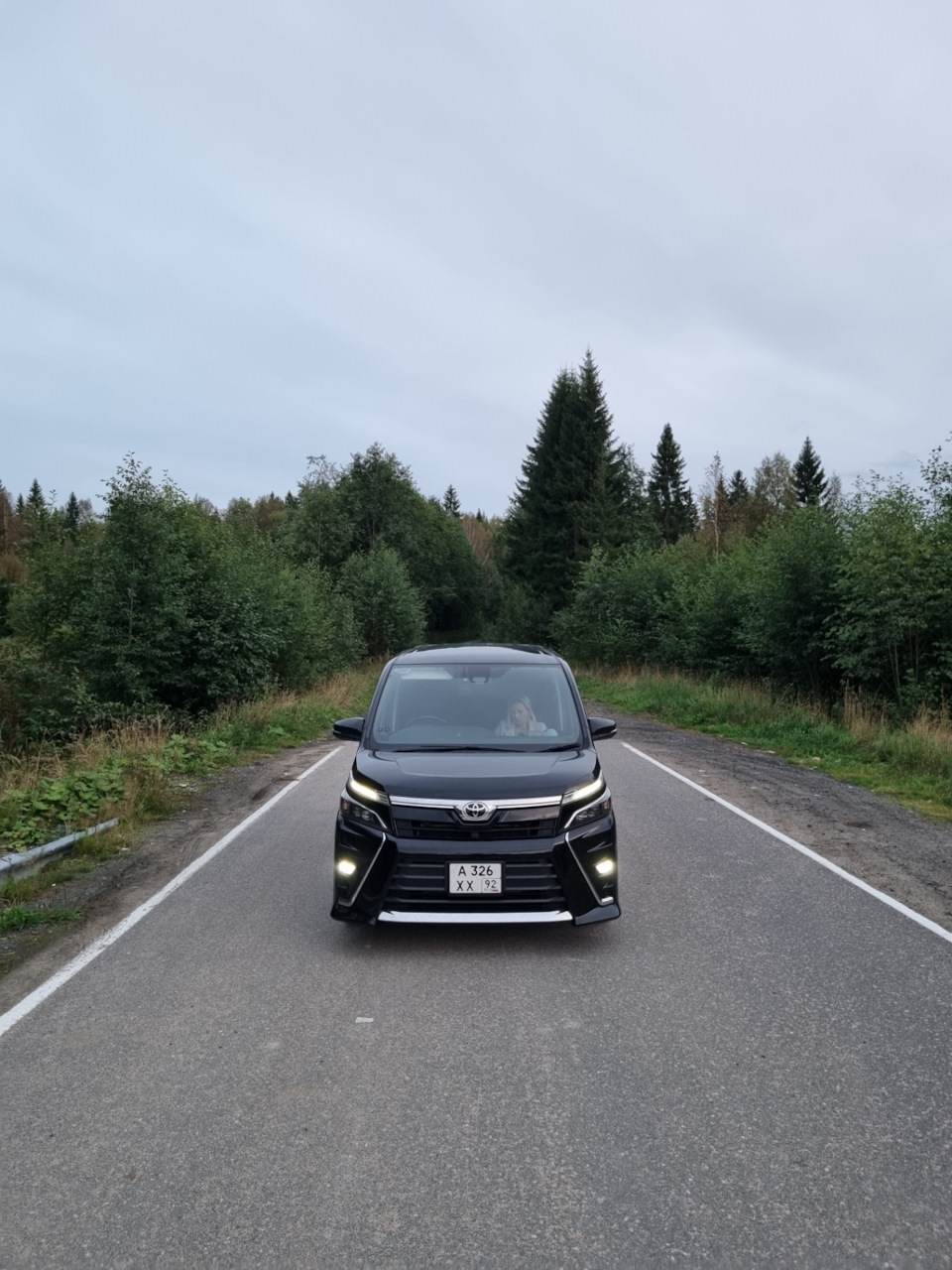 Петрозаводск. — Toyota Voxy (3G), 1,8 л, 2017 года | путешествие | DRIVE2