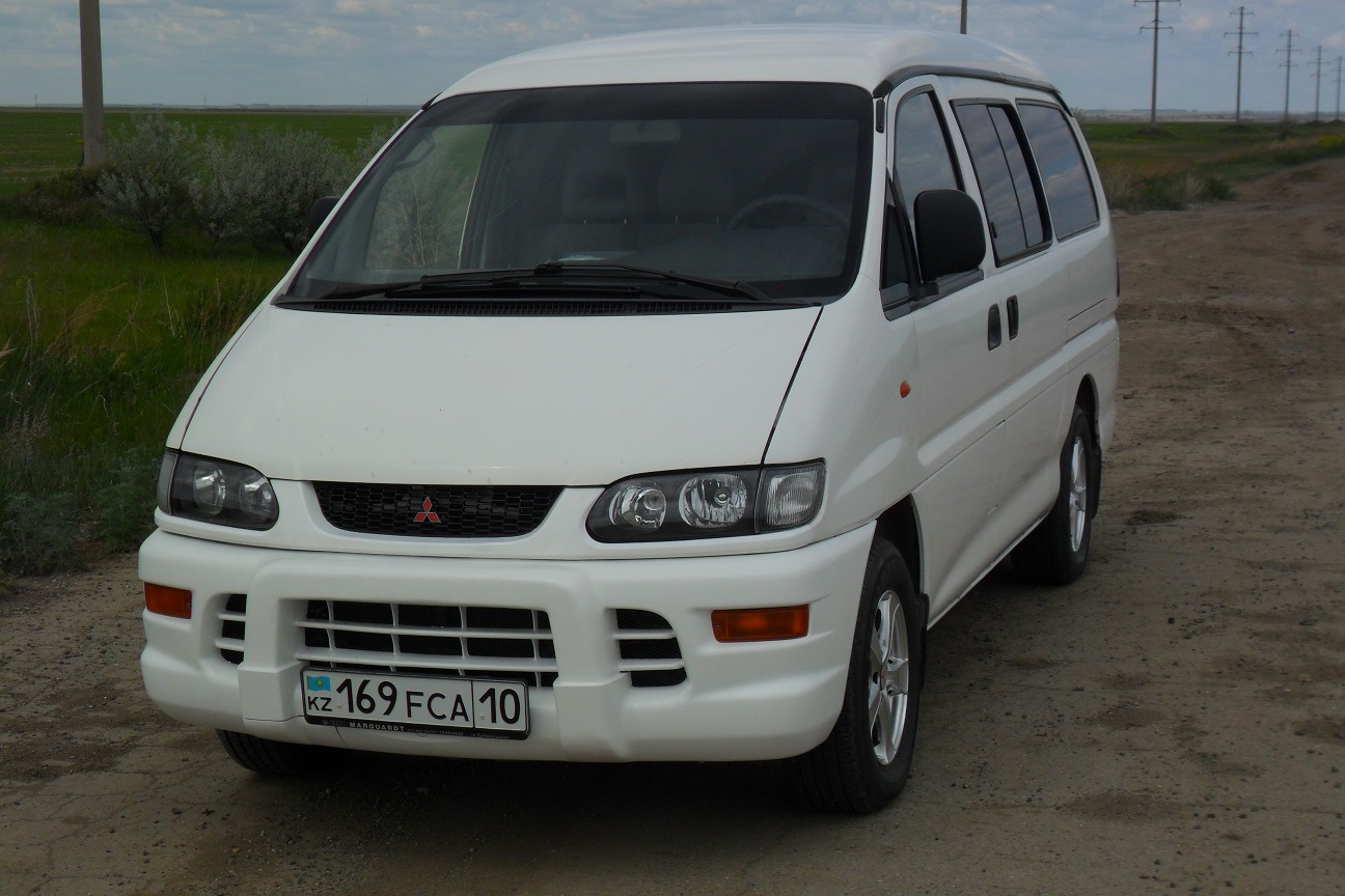 Л 400 1. Mitsubishi l400 1998. Мицубиси Спейс Гир 2.5. Митсубиси л 400 1998. Митсубиси Спейс Гир 2 л.