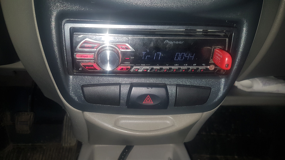 Магнитола — Lada Калина Хэтчбек (1G), 1,6 л, 2011 года | автозвук | DRIVE2