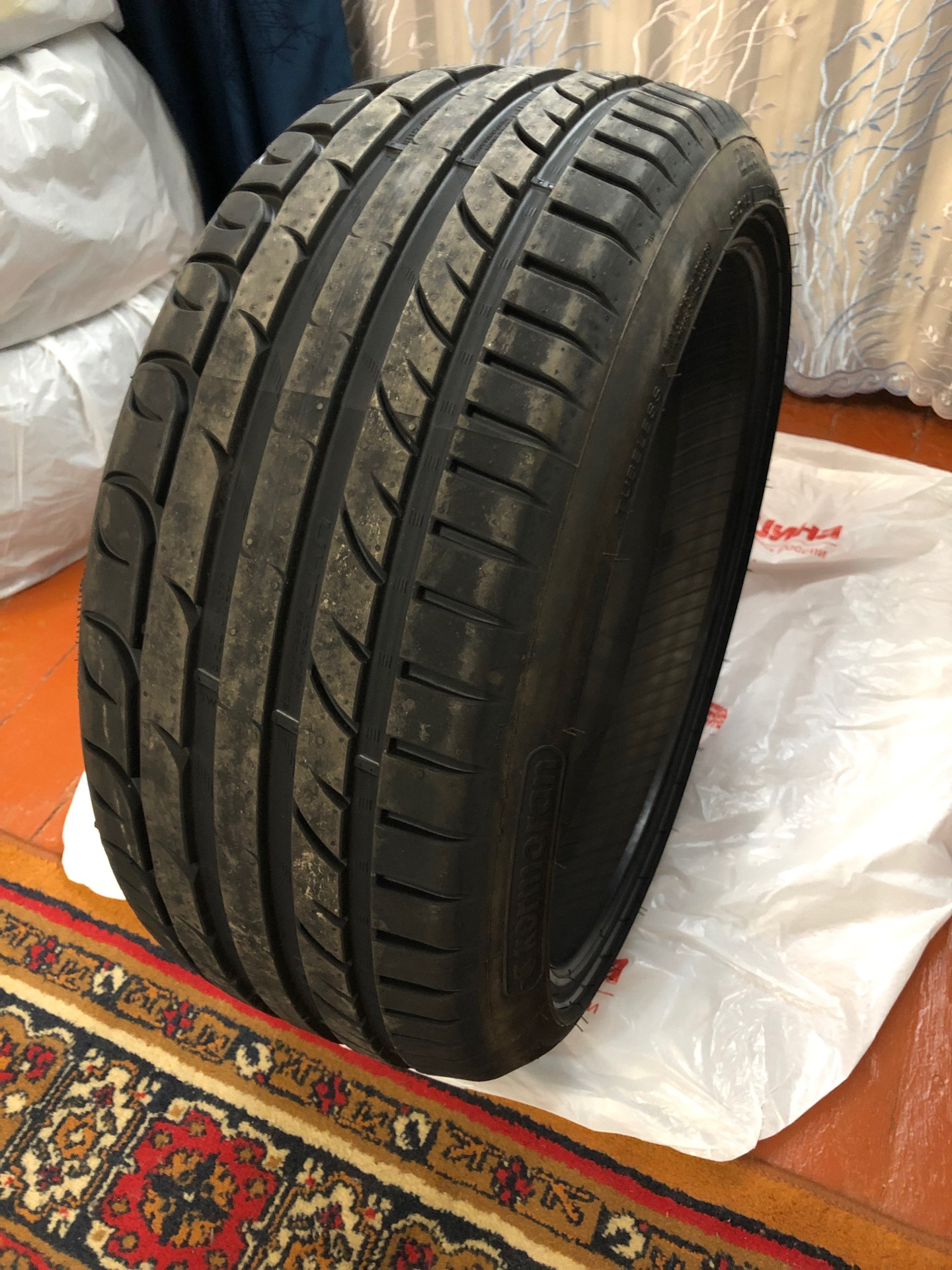 Ultra high. Kormoran Ultra High Performance 225/40 r18. Kormoran Ultra High Performance 225/40 r18 92y. Корморан 225 40 r18. Резина Корморан 225/40/18.