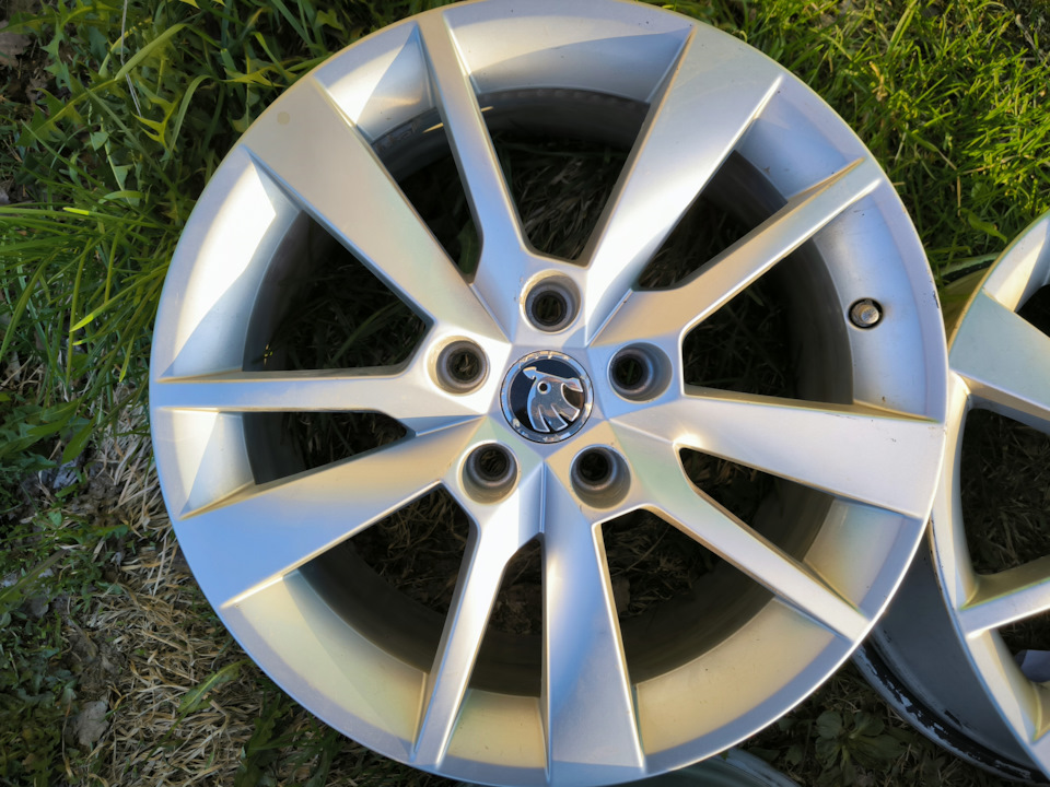 Литые диски VAG 7Jx17 ET45 5x112 на Skoda Octavia A7 Mk3. Б/у | 40 000 ...