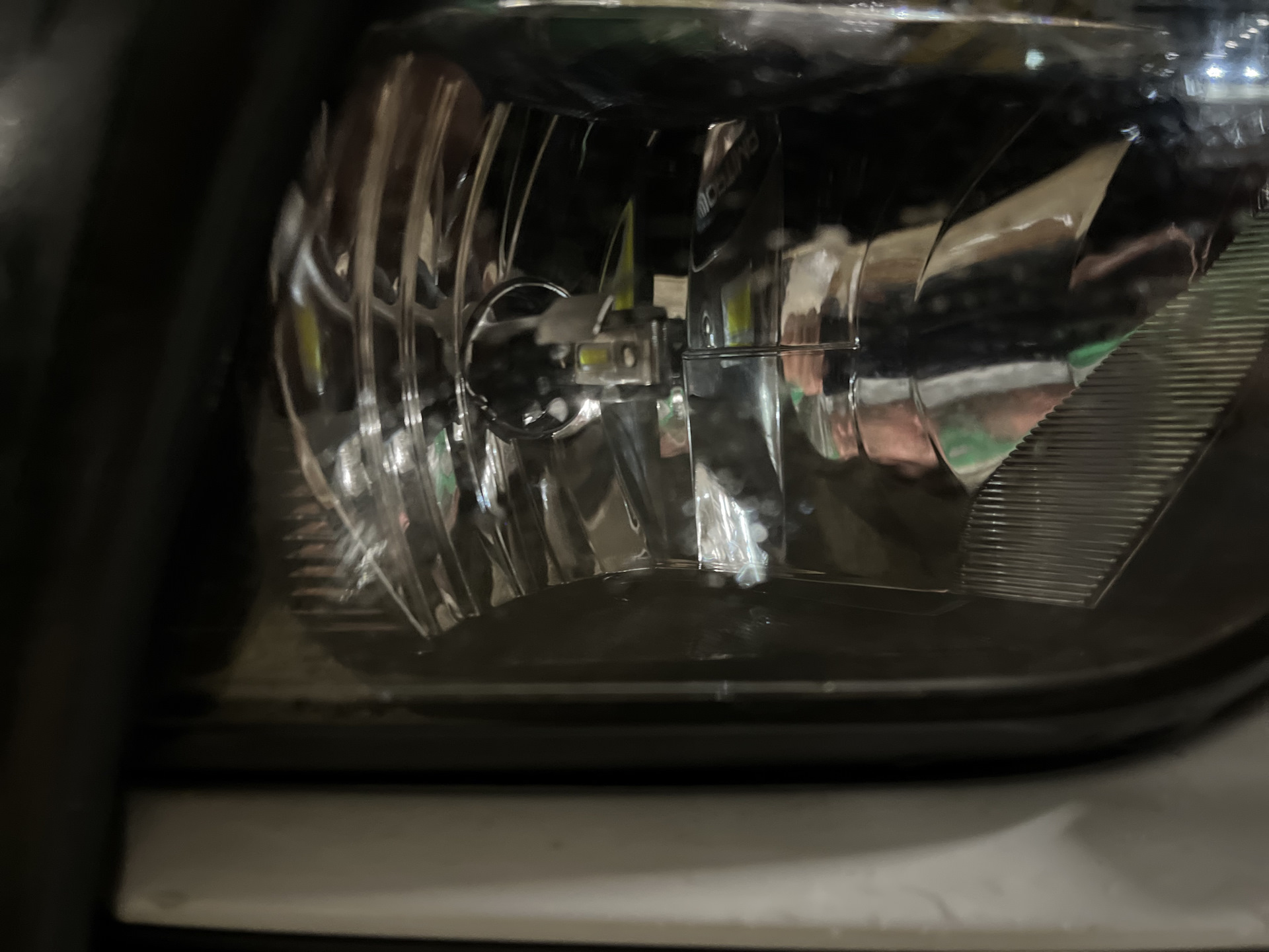 Лампы в ПТФ LED Optima Qvant — Volkswagen Jetta VI, 2 л, 2017 года ...