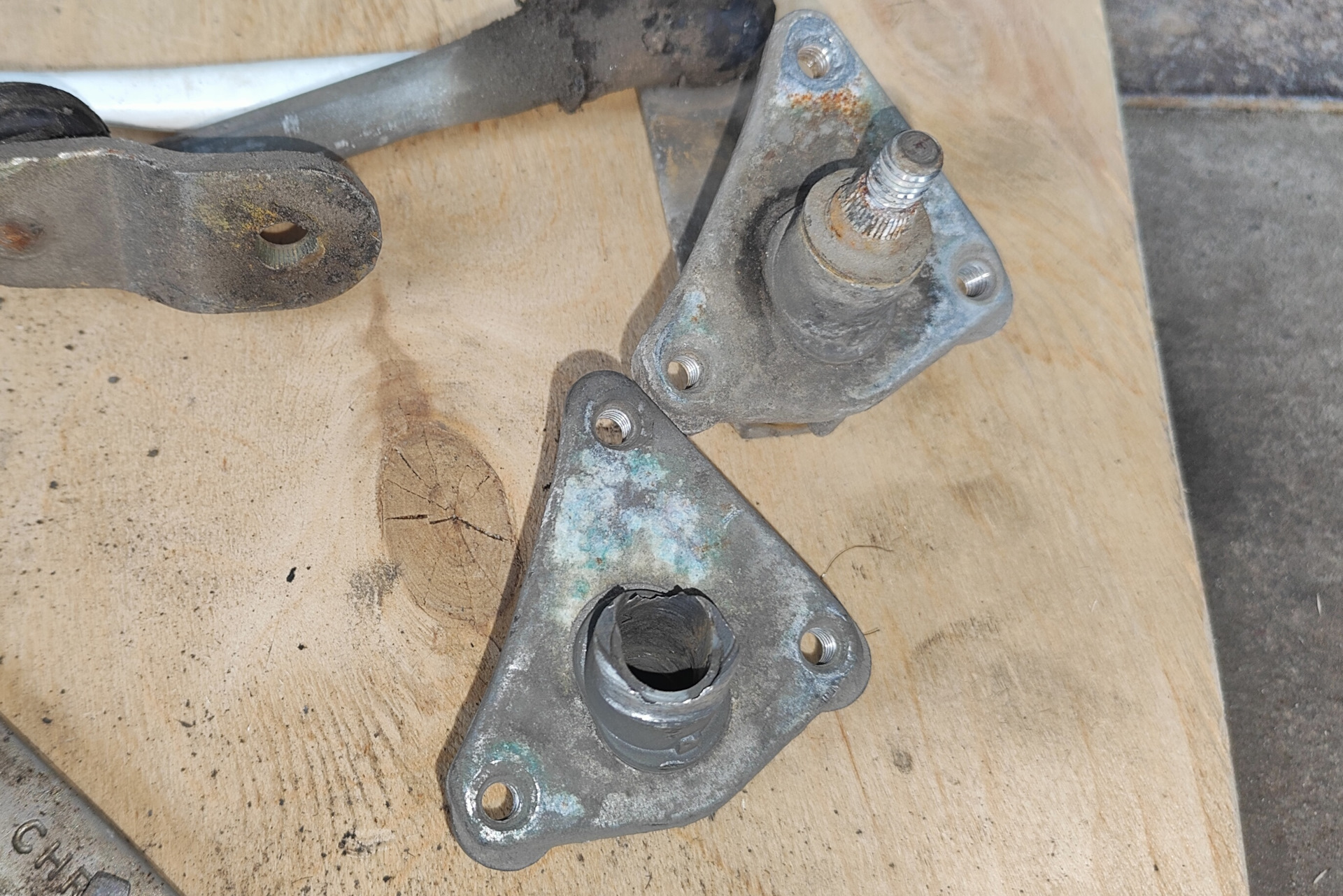 Починка опоры трапеции с помощью 3D принтера. — Toyota Sprinter (110 ...