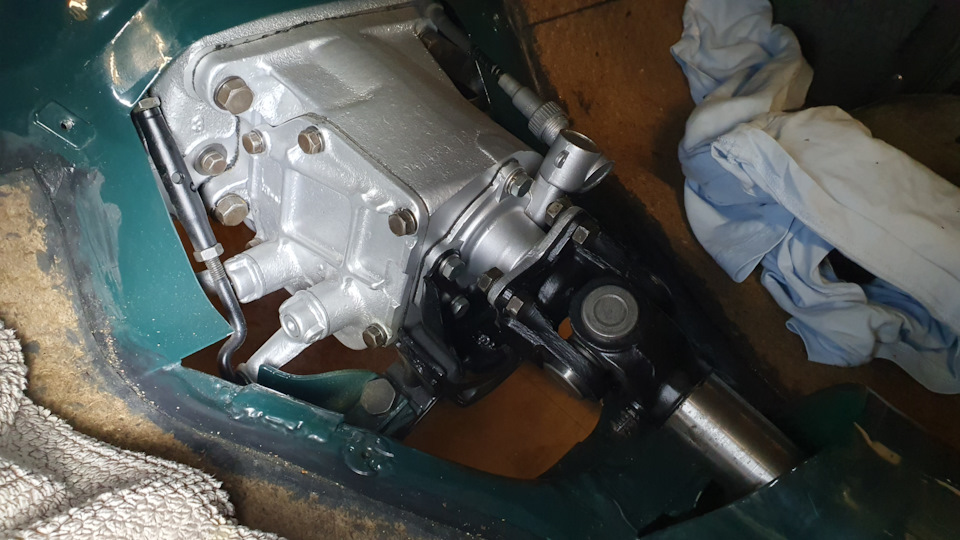 "Фланец крепления карданного вала." — Москвич 401, 1,1 л, 1954 года ...