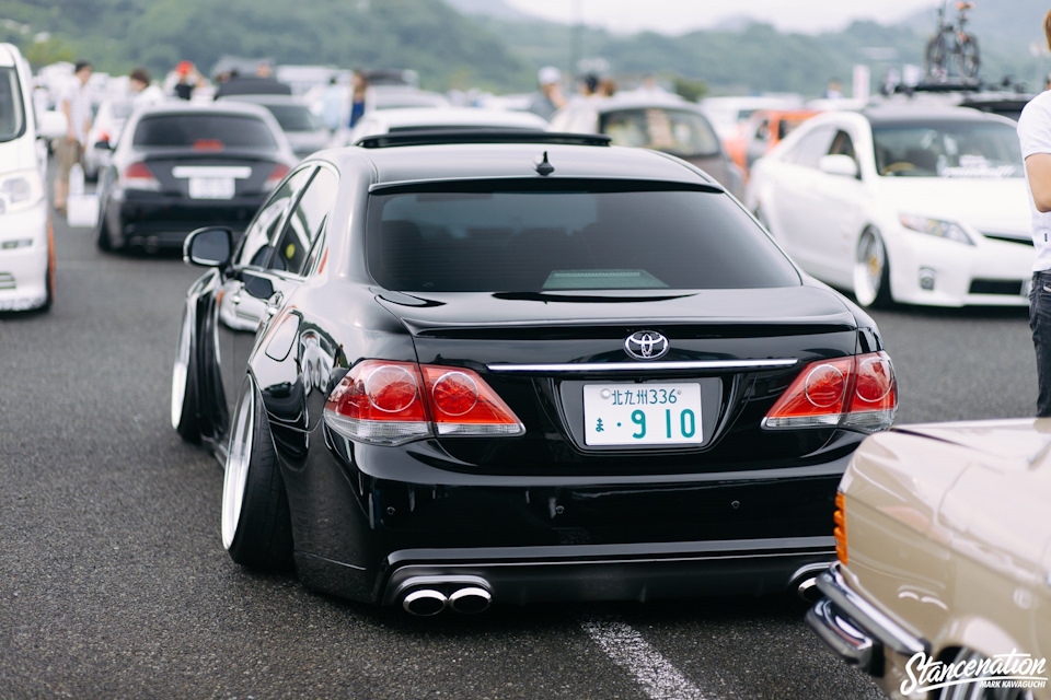 Toyota Crown athlete stance