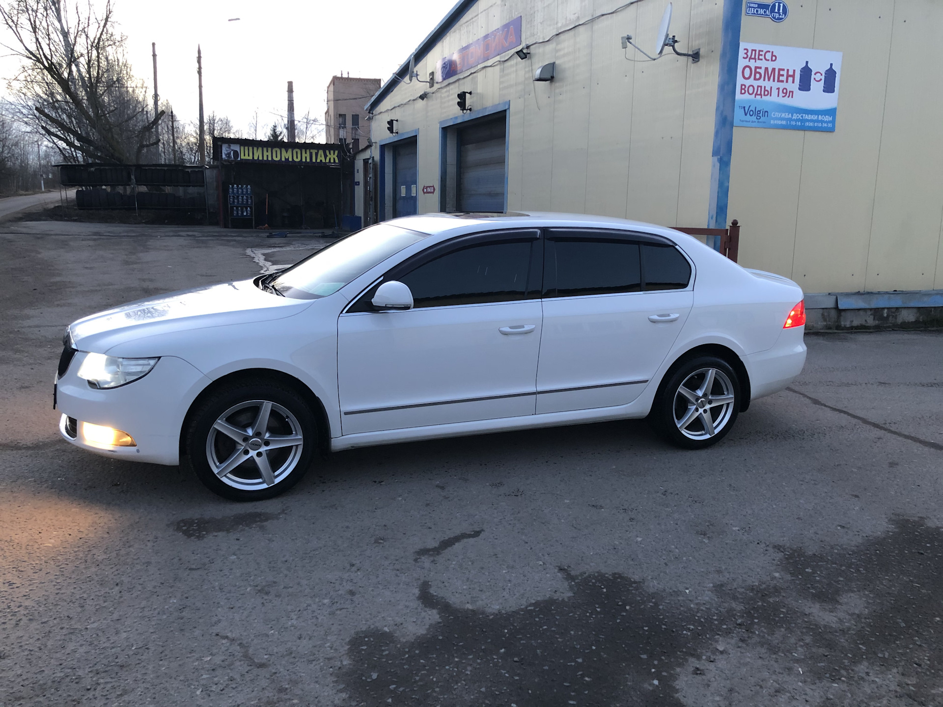 Интересный переход с R16 на R17 — Skoda Superb Mk2, 1,8 л, 2011 года |  колёсные диски | DRIVE2