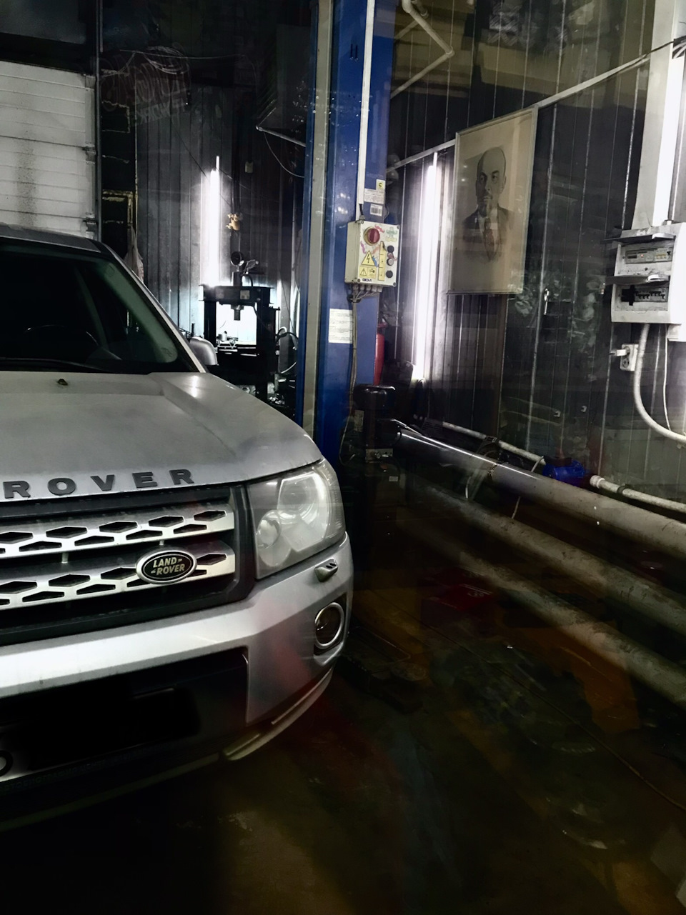 Износ втулок водительской двери на Фрилендер 2 — Land Rover Freelander ...