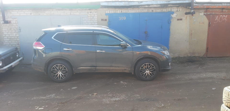 Переобул на лето и попутно заменил тормозные диски и колодки. — Nissan ...