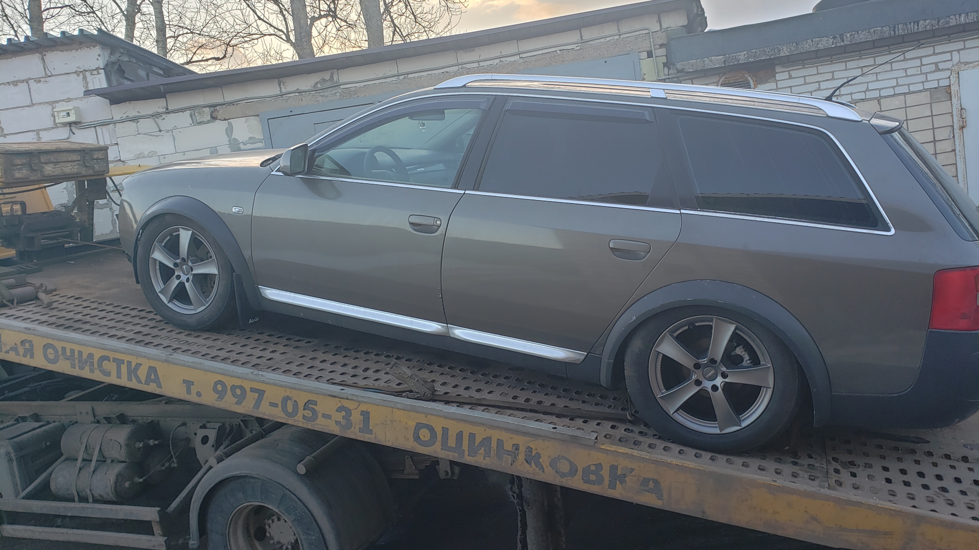 Audi Allroad C5 2.7 2003 Alpaka beige metallic