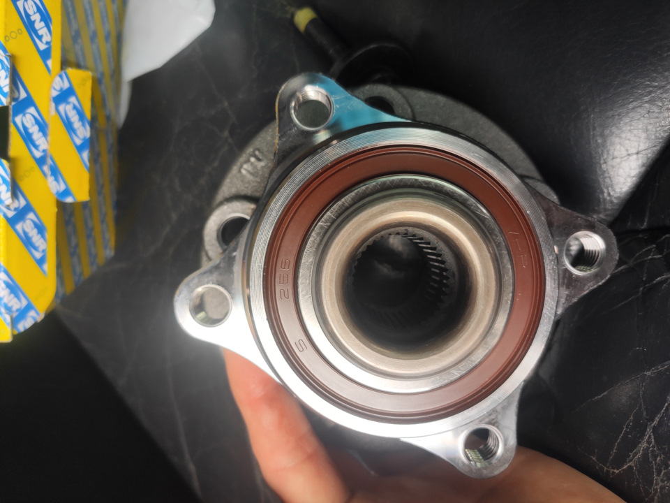 Замена ступичного подшипника Volvo — Volvo S80 (1G), 2,5 л, 2004 года ...