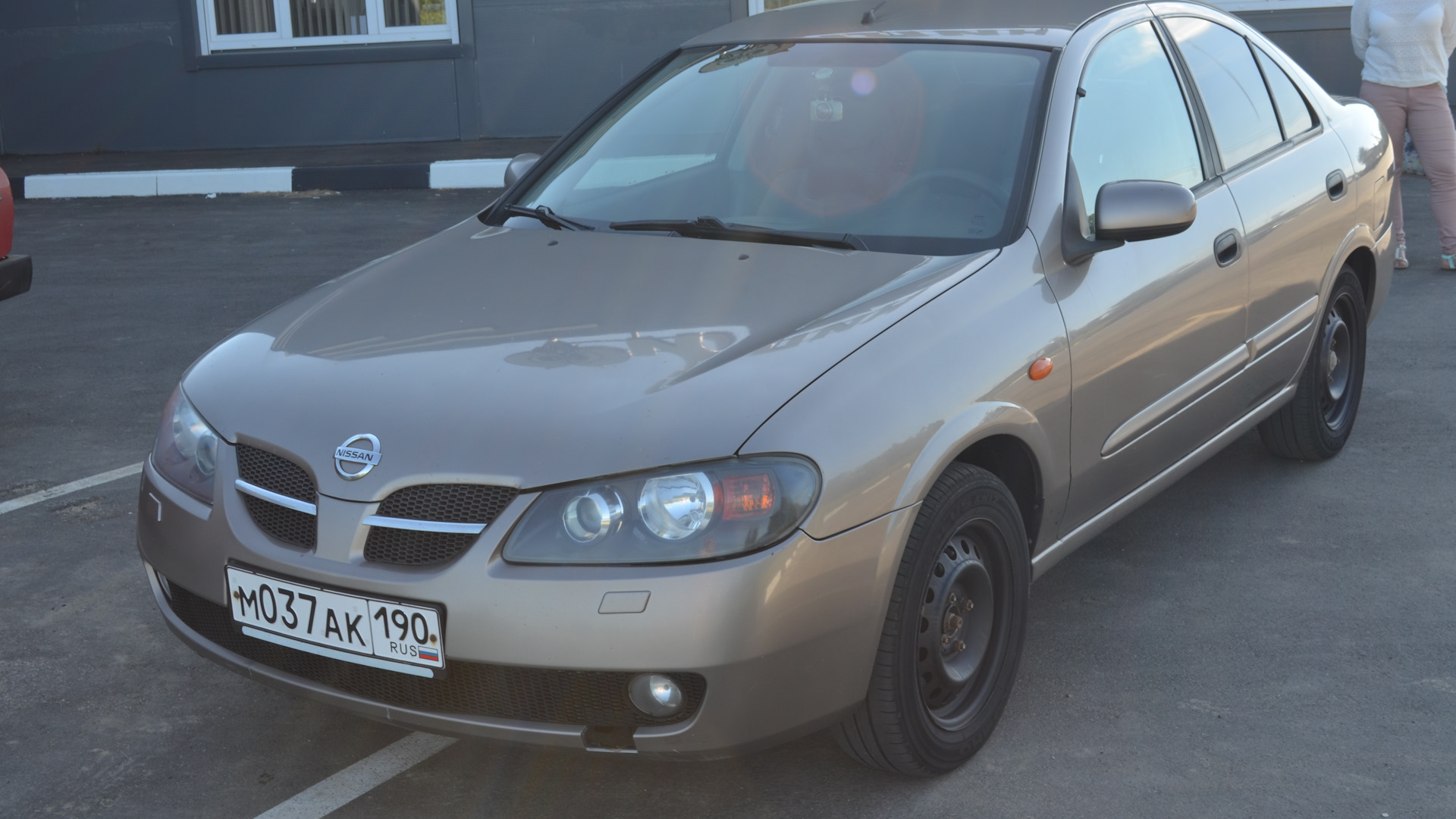 Nissan Almera n16 2005