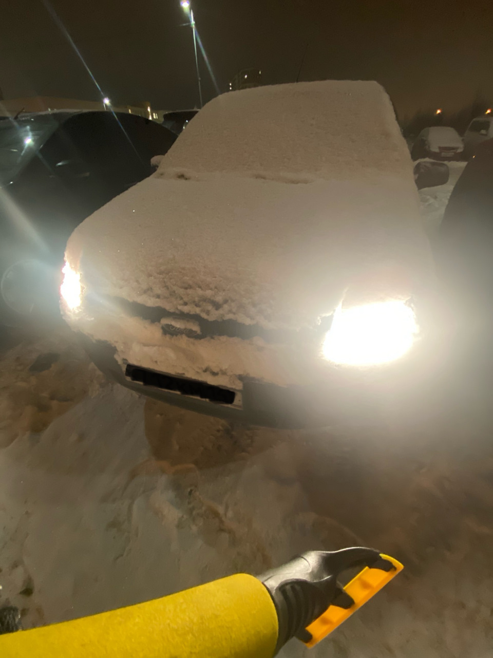 Растаял снеговик. Открылся. 🔓⛄️ — Ford Fusion, 1,4 л, 2008 года | прикол |  DRIVE2