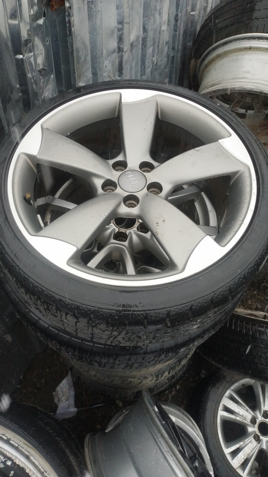 Шины летние Michelin 225/35 R18, литые диски 7,5Jx18 ET39 5x100 на Audi ...