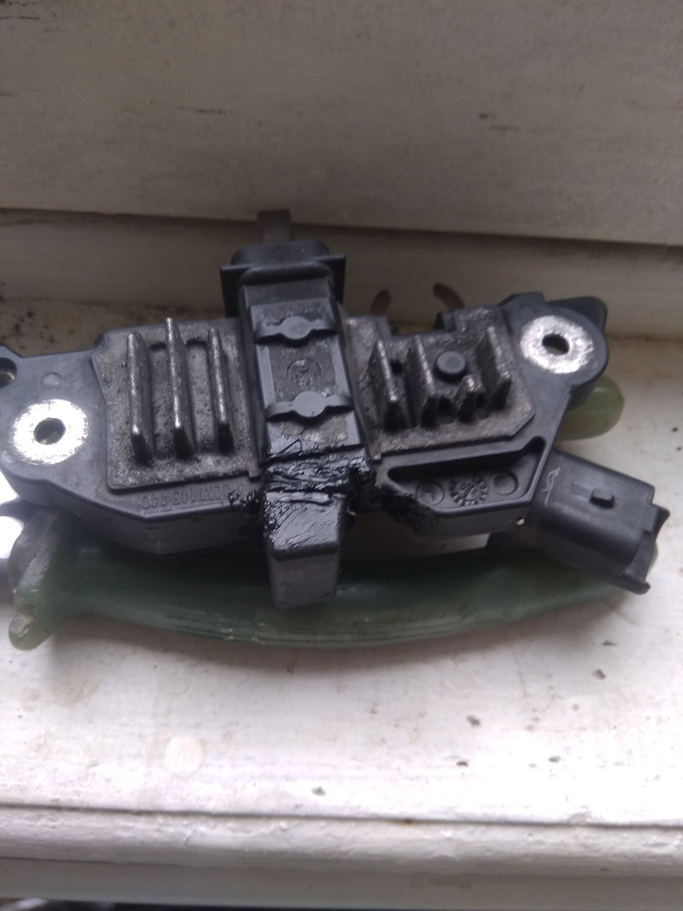 Генератор продолжение. Как поменять щетки в регуляторе BOSCH — Citroen ...