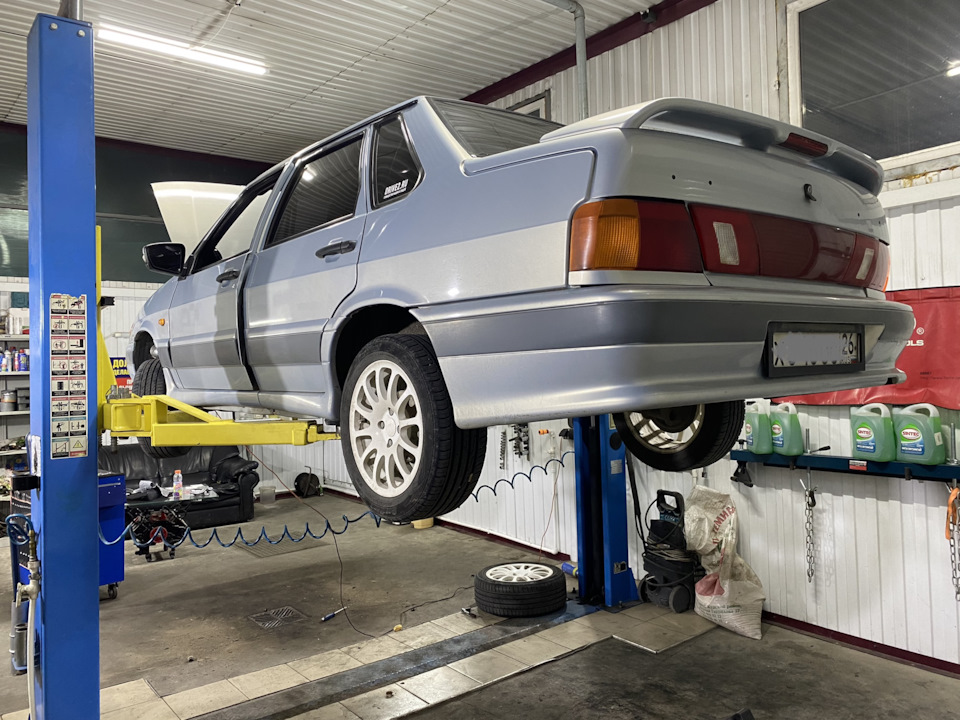 Рулевая рейка + передние амортизаторы — Lada 2115, 1,5 л, 2005 года ...