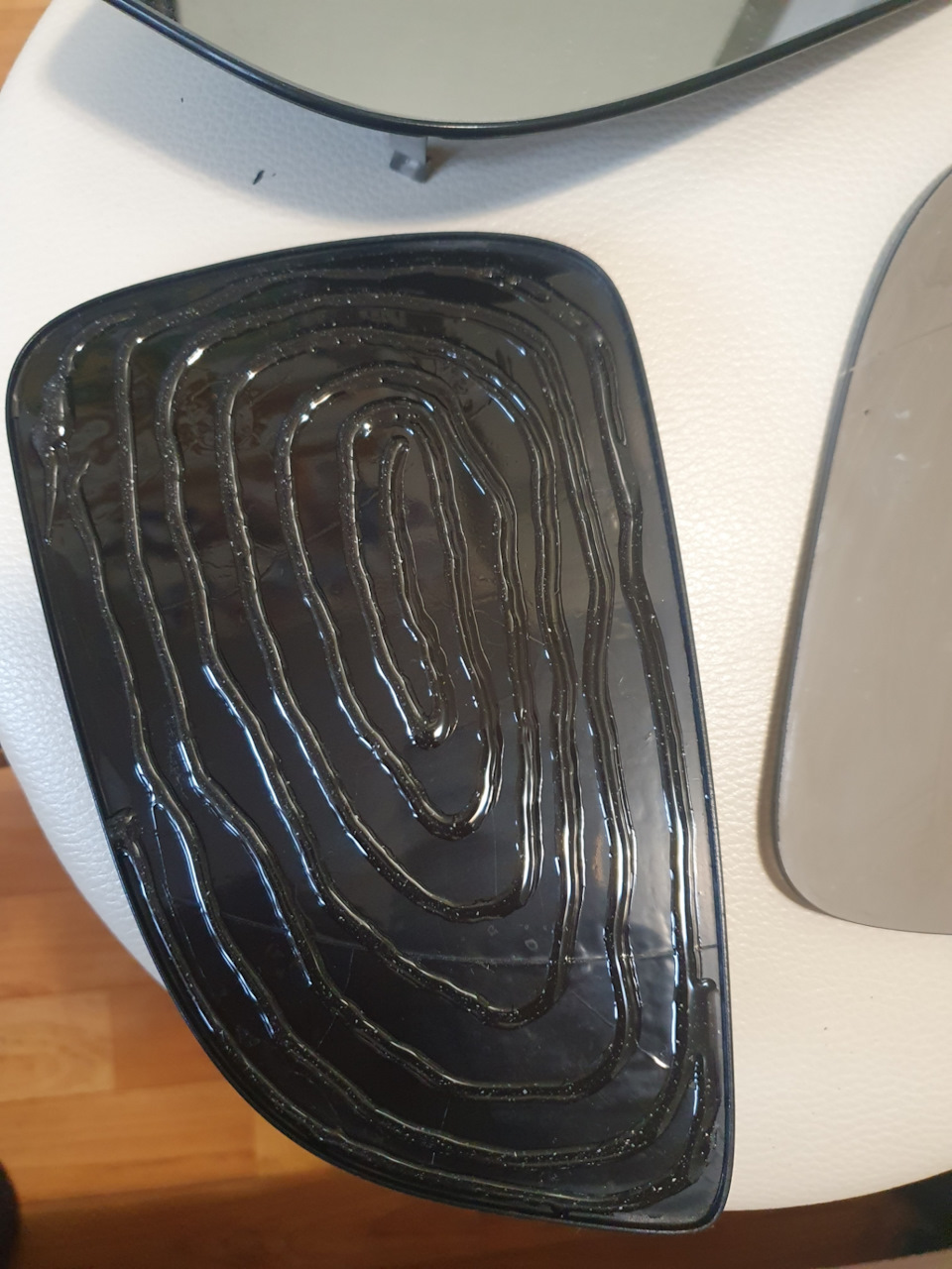 Вот так намазал и приклеил — Opel Astra H