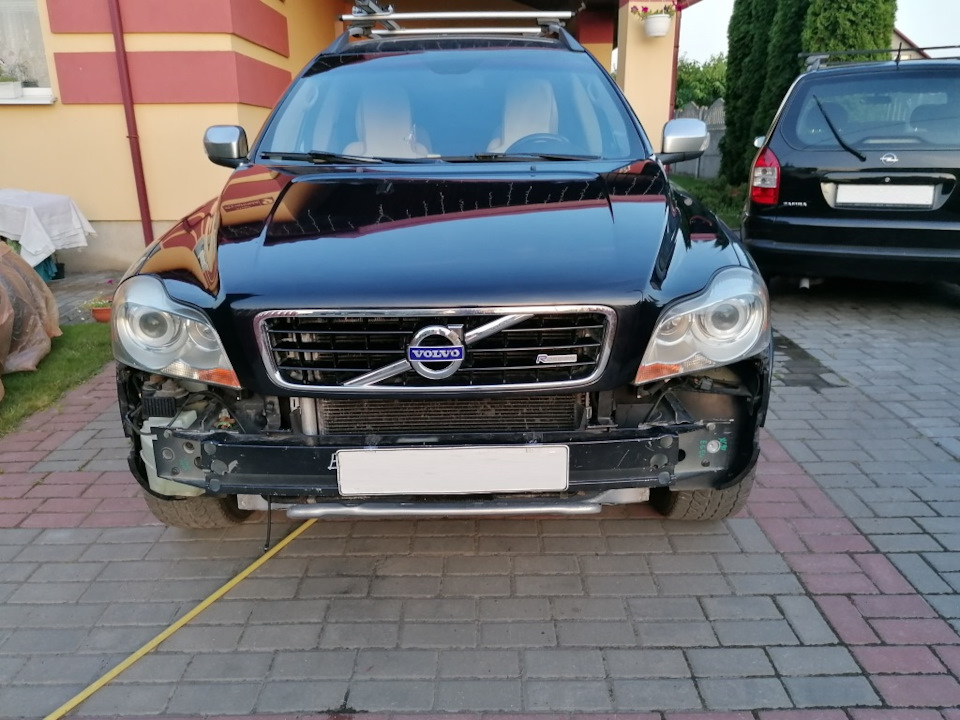 Приехал домой вот таким — Volvo XC90 (1G)