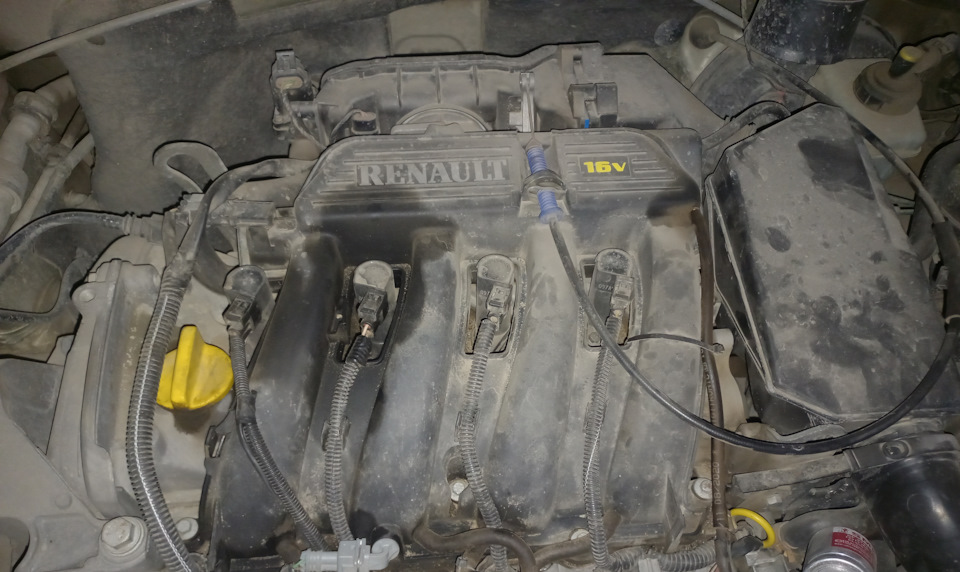 Замена свечей. Исправление болячки — Renault Logan (1G), 1,6 л, 2011 ...