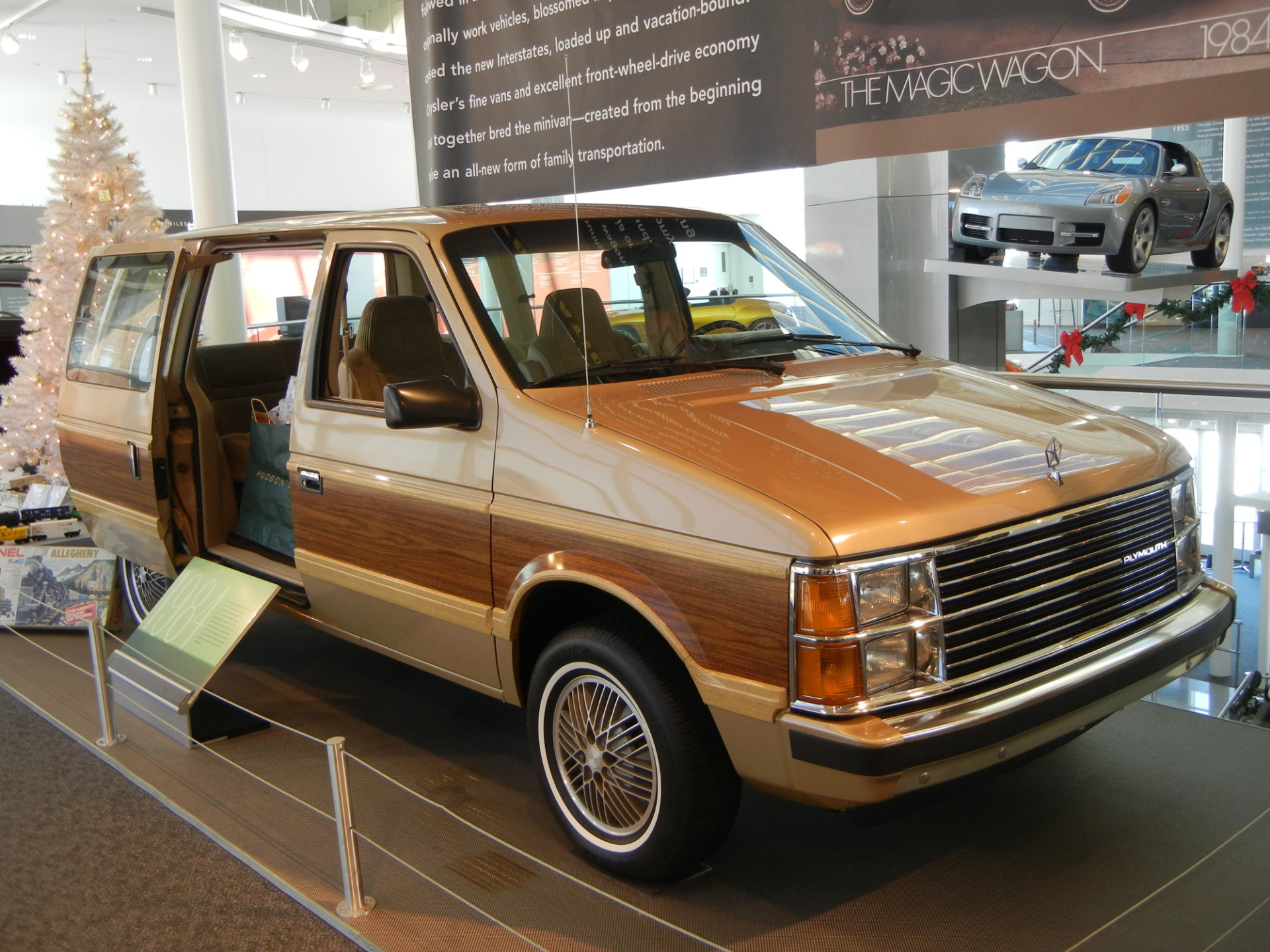 Chrysler Plymouth Voyager