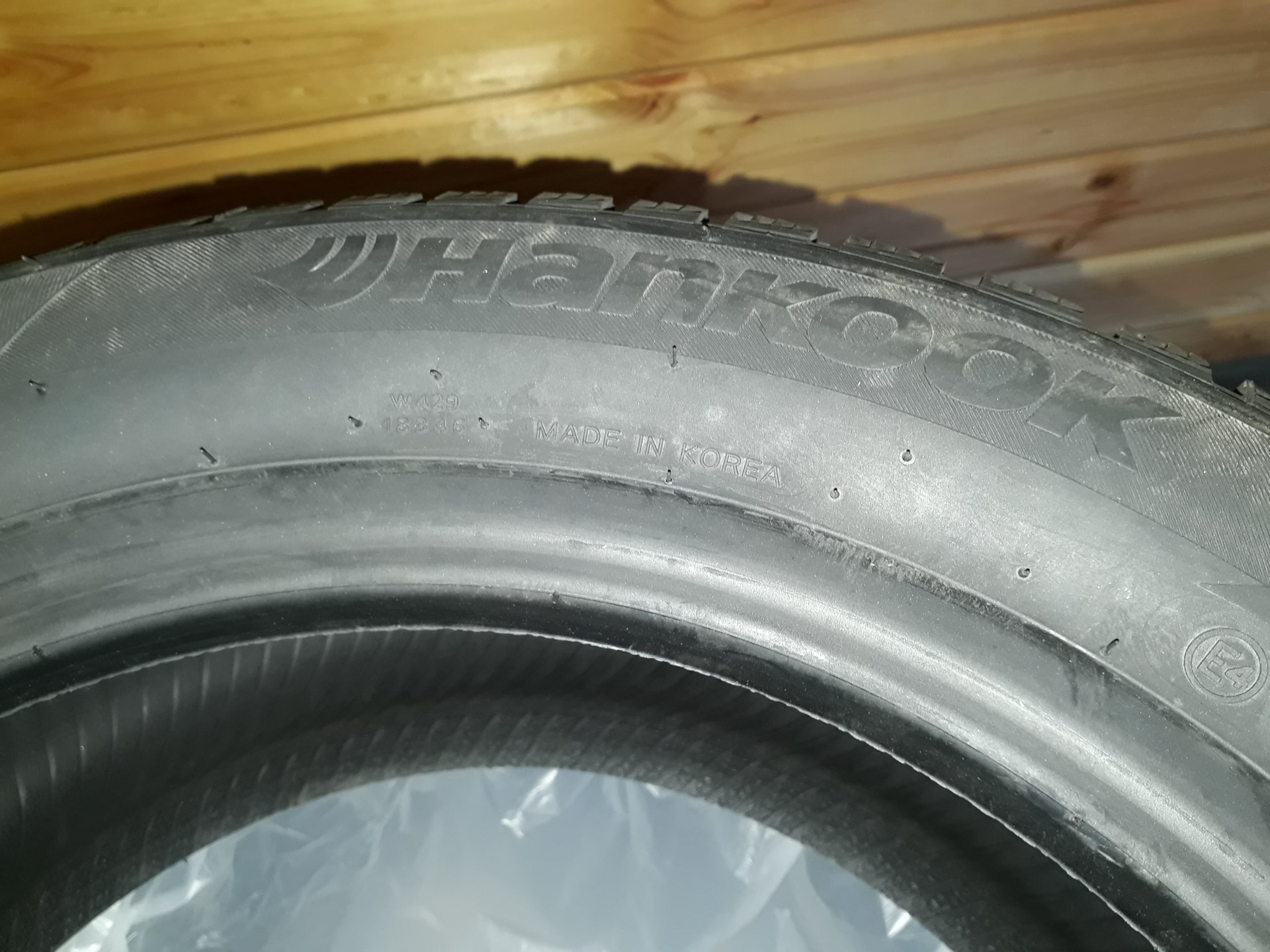 Подготовка к зиме, обновка комплекта резины. — Renault Logan (1G), 1,6 ...