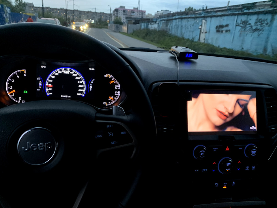 Фото в бортжурнале Jeep Grand Cherokee (WK2)