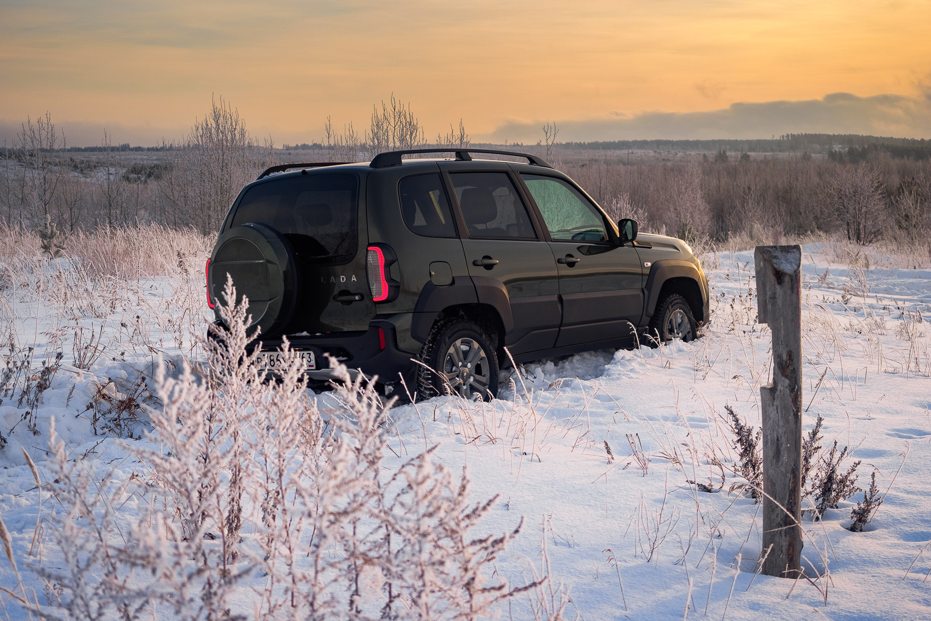 Тревел тюнинг фото. Нива 2123 Тревел. Lada Niva Travel 2022. Chevrolet Niva Travel 2022. Шнива 2021.