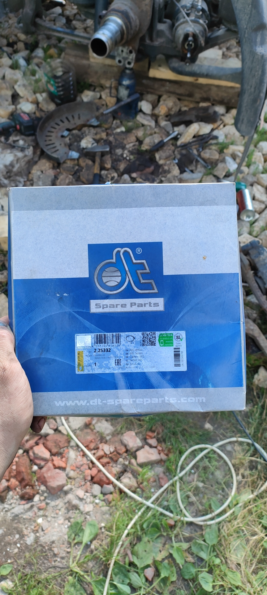 Замена заднего левого датчика АБС и замена направляющих на суппорте ...