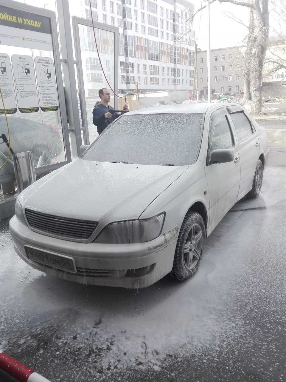 Моя ласточка впервые на мойке самооблуживания. Автокомплекс 