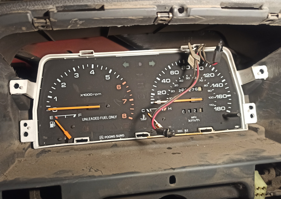 Приборная панель без стекла-накладки. — KIA Pride (1G)