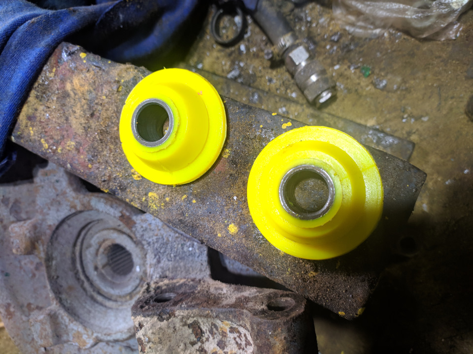 Сборка передней подвескии тормозов. — Москвич 2141, 1,7 л, 1998 года ...