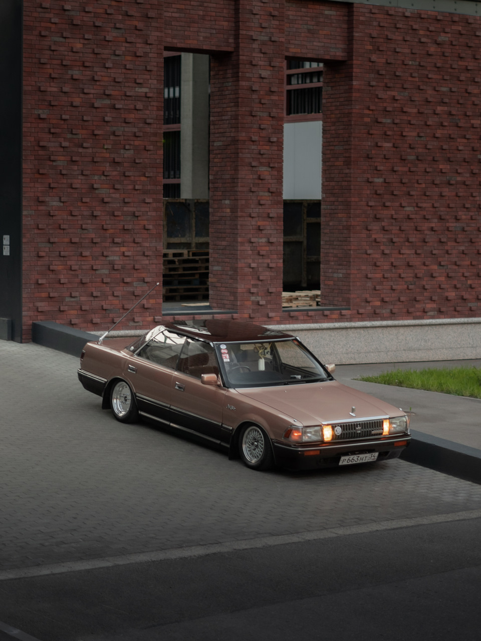 Санкт-Петербург. 2023. Видео.Фотосет №1. — Toyota Crown (S130), 2 л, 1988  года | фотография | DRIVE2