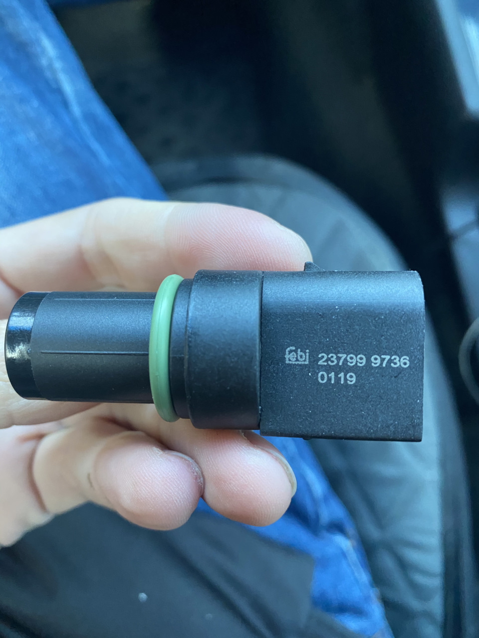 Дпрв датчик на w210. 6. Датчик выпускного распредвала. Датчик впускного распредвала шевроле круз 1. 9 109.