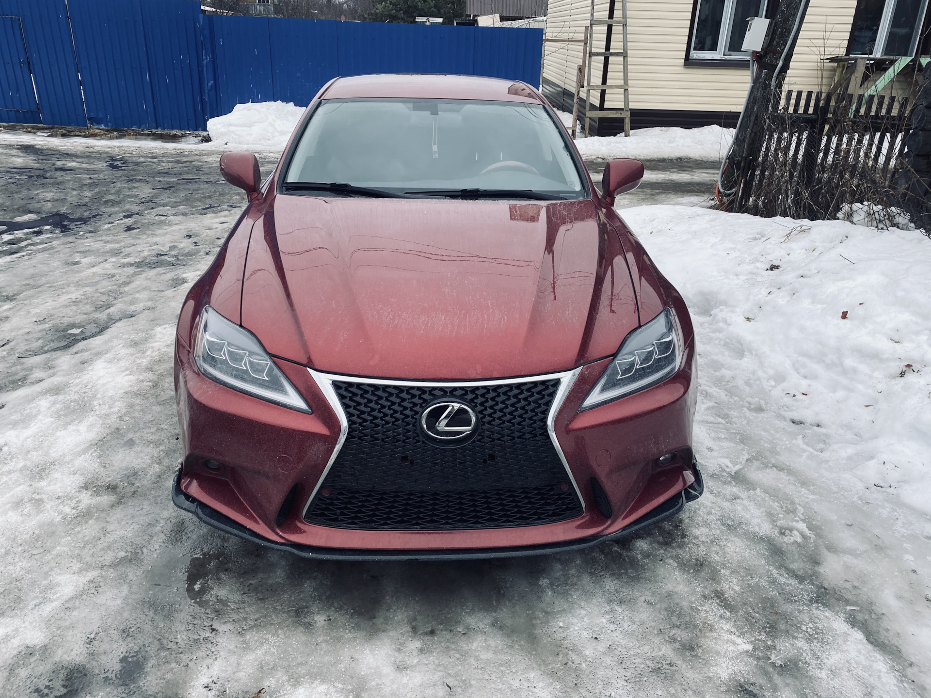 Is350 Lexus красный